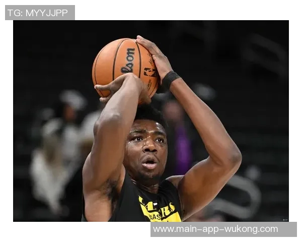 托马斯布莱恩特绝杀被帽怒推摄像头引发热议 托马斯布莱恩特绝杀被帽怒推摄像头引发热议