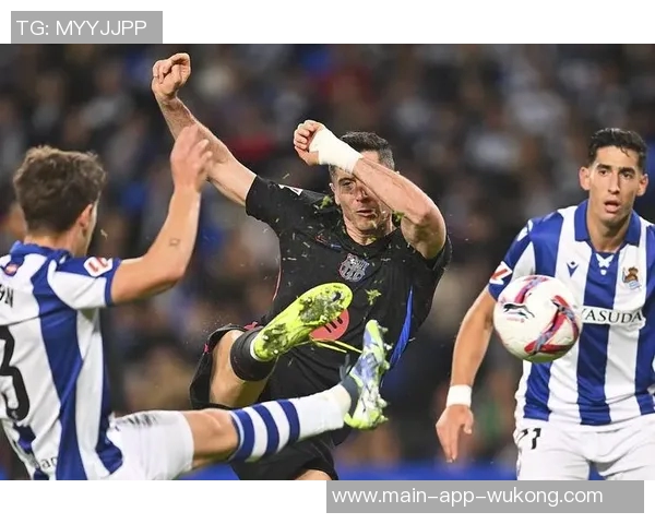 字母哥澄清与巴萨和大巴黎会面传闻坚持训练不受影响