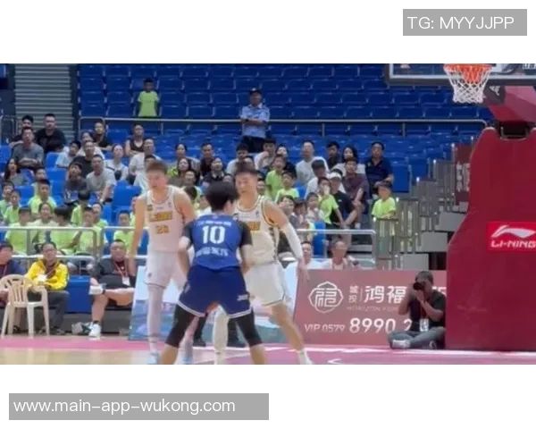 卢伟谈张镇麟成长之路强调合练时间是关键今年目标直指季后赛 卢伟谈张镇麟成长之路强调合练时间是关键今年目标直指季后赛