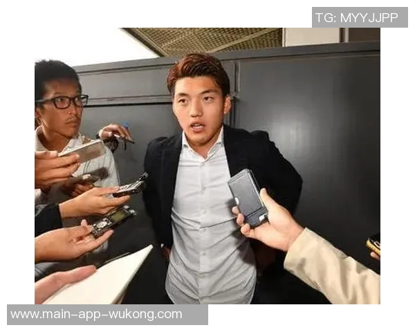 乌拉圭球员奥利维拉积极参与慈善活动助力食品篮分发希望温暖更多需要帮助的人 乌拉圭球员奥利维拉积极参与慈善活动助力食品篮分发希望温暖更多需要帮助的人