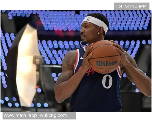 泰伦卢盛赞训练营表现称保罗与大洛展现出色状态 泰伦卢盛赞训练营表现称保罗与大洛展现出色状态