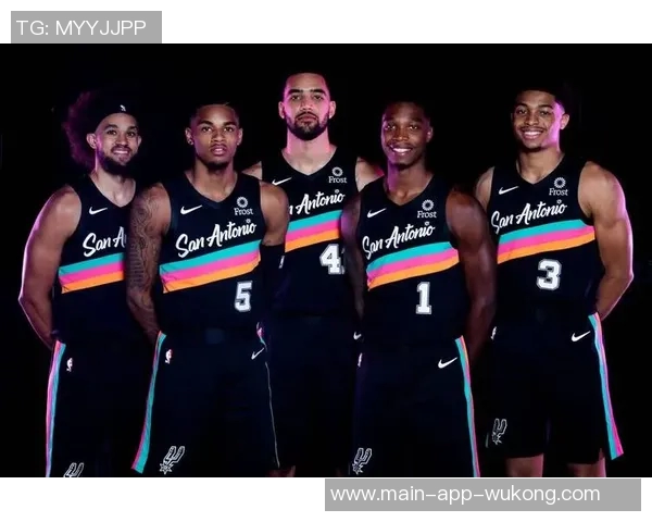 瓦塞尔强势挡拆助攻文班三步后仰跳投决胜最后一攻