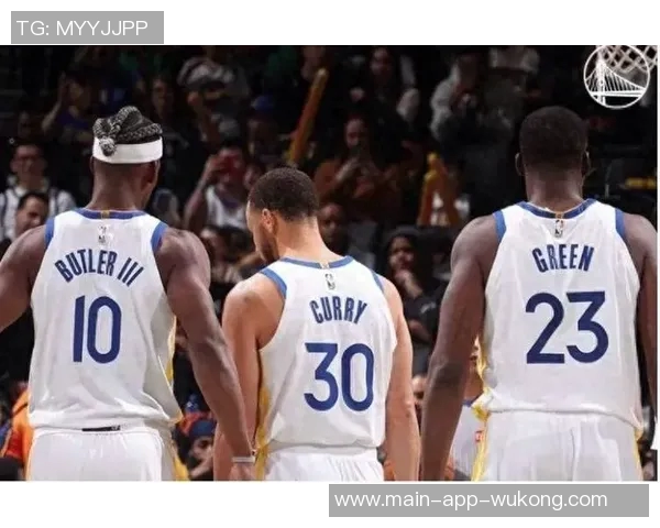 勇士与雄鹿首发阵容对决库里巴特勒携手冲击胜利 勇士与雄鹿首发阵容对决库里巴特勒携手冲击胜利