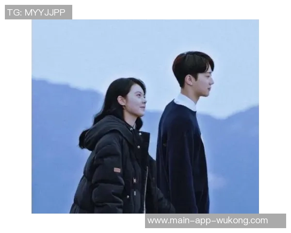 阿门分享与KD的默契配合与信任在场上的真实瞬间 阿门分享与KD的默契配合与信任在场上的真实瞬间